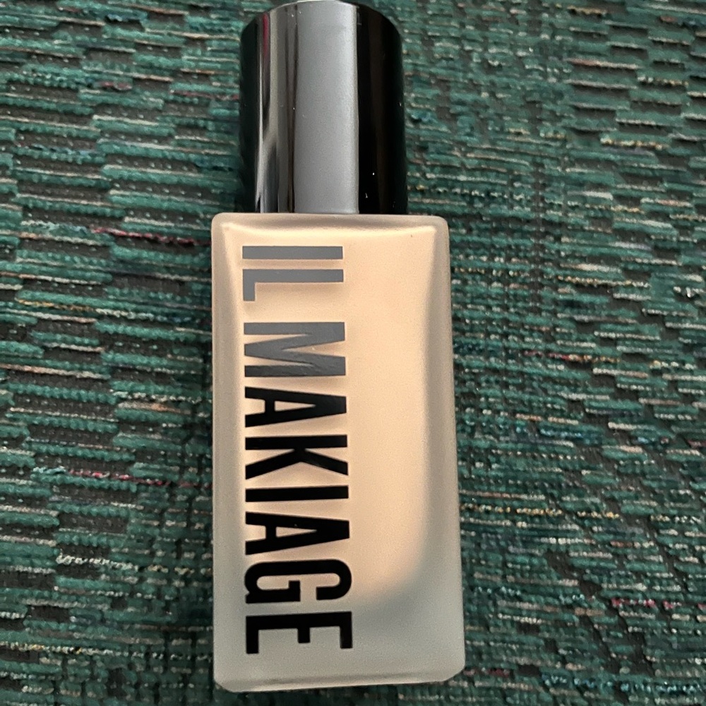 IL Makiage Foundation Shade 035